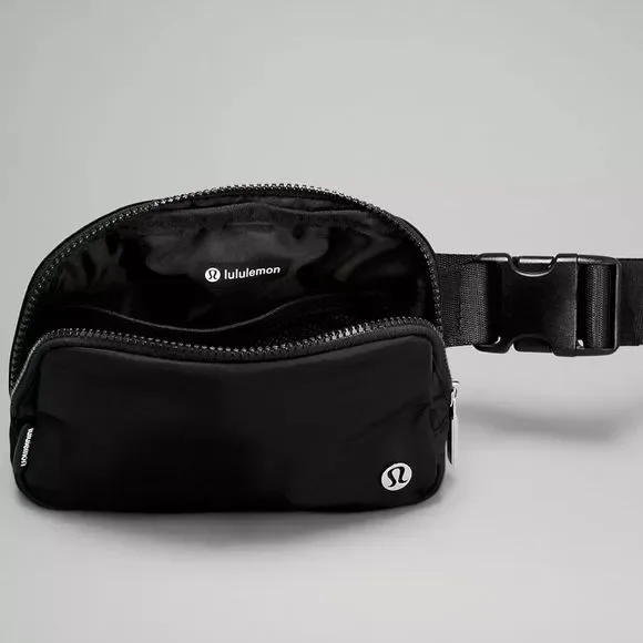 lululemon 1L NWT Black Everywhere Belt Bag Fanny Pack Water Repellent - Picture 3 of 15